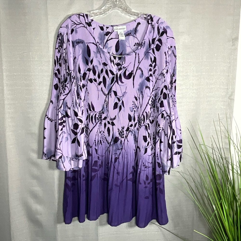 Catherines Blouse Size 2X Lavender and Black Floral Slit Sleeves